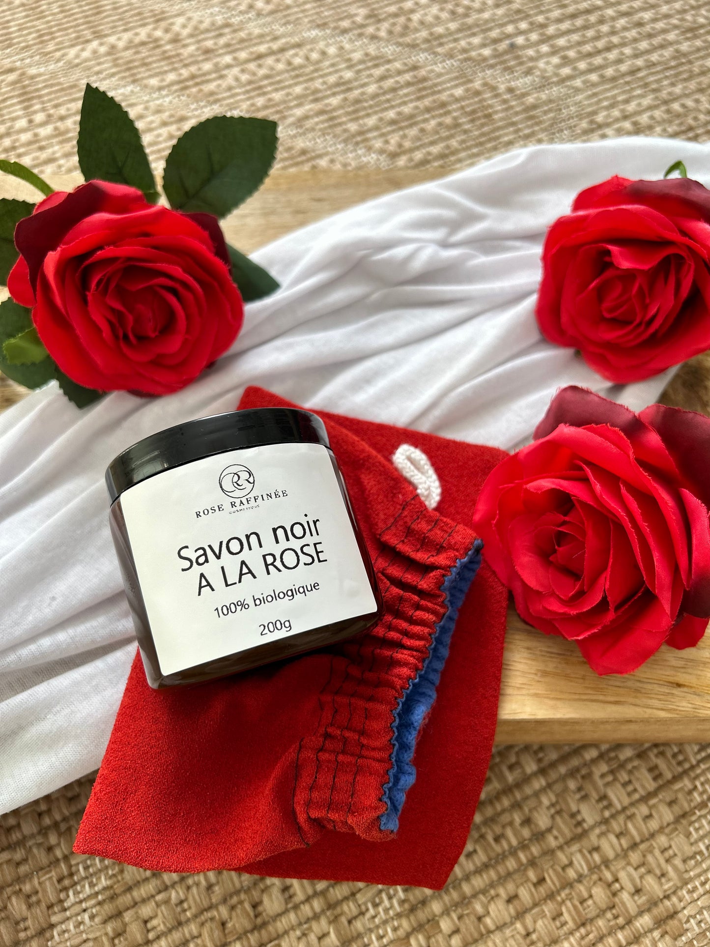 Savon noir à la rose + gant exfoliant
